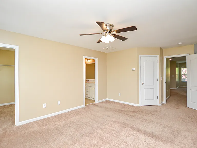 2037 Ice Lake Ct — Photo 22