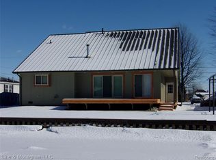 7352 Bealane Rd, Clay, MI 48001