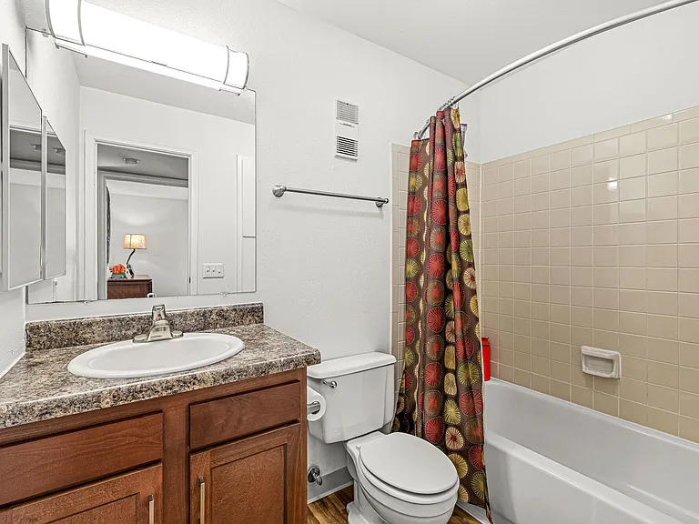 Enclave at Eagle Creek Apartments — Photo 41