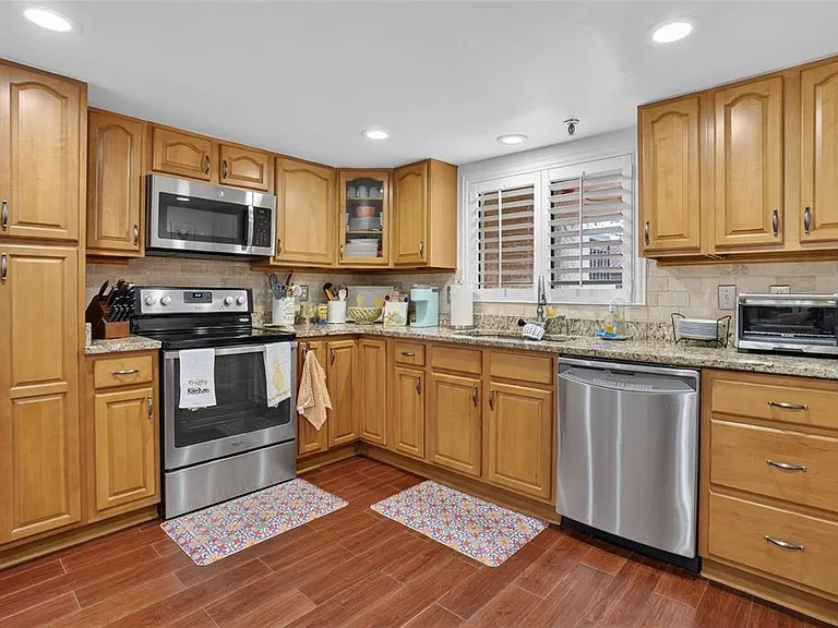 1166 Carmel Cir #100 — Photo 30
