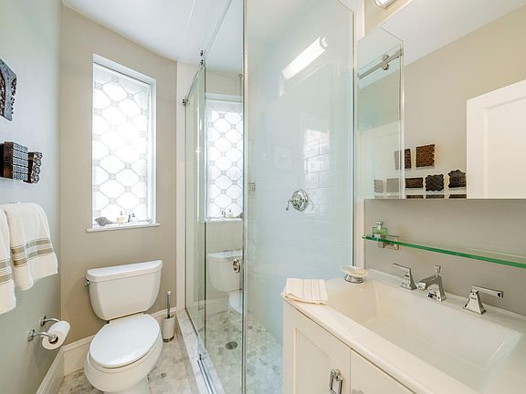 5th image of 425 E 51st St APT 8-G