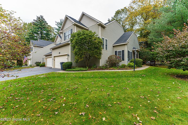 3rd image of 46 Donegal Way