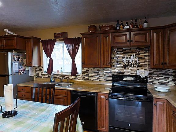 3rd image of 1514 N Penasco Dr