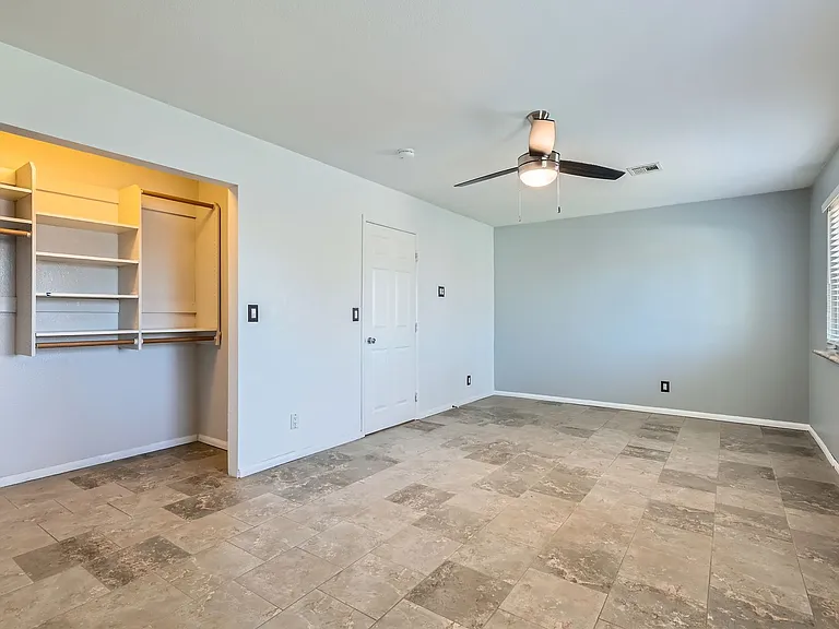 733 Strawberry Pl — Photo 19
