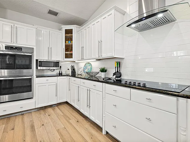 42 Moody Dr — Photo 17