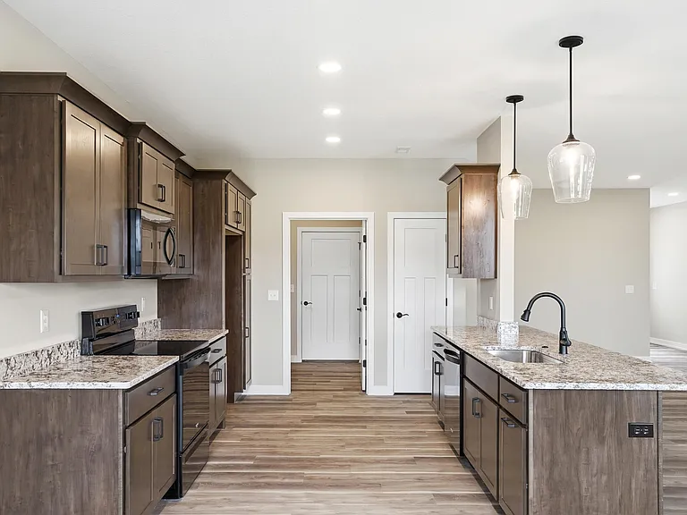 1044 Stonehaven Dr — Photo 11