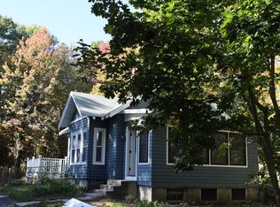 292 Middle Rd #1, Falmouth, ME 04105