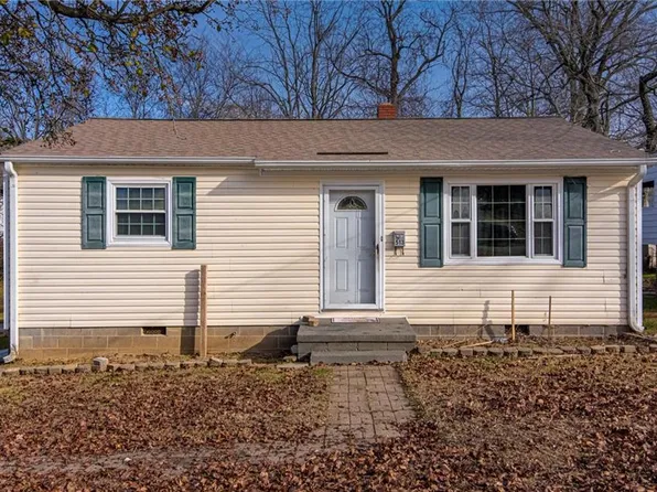 513 Ridgecrest Dr, High Point, NC 27262