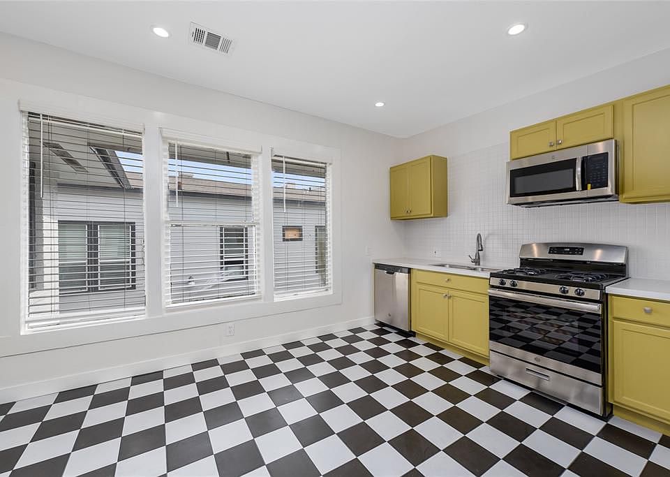 1st image of 217 Hyde Park Blvd APT D