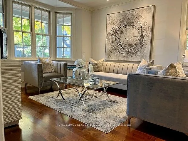 33 Howard Ave — Photo 5