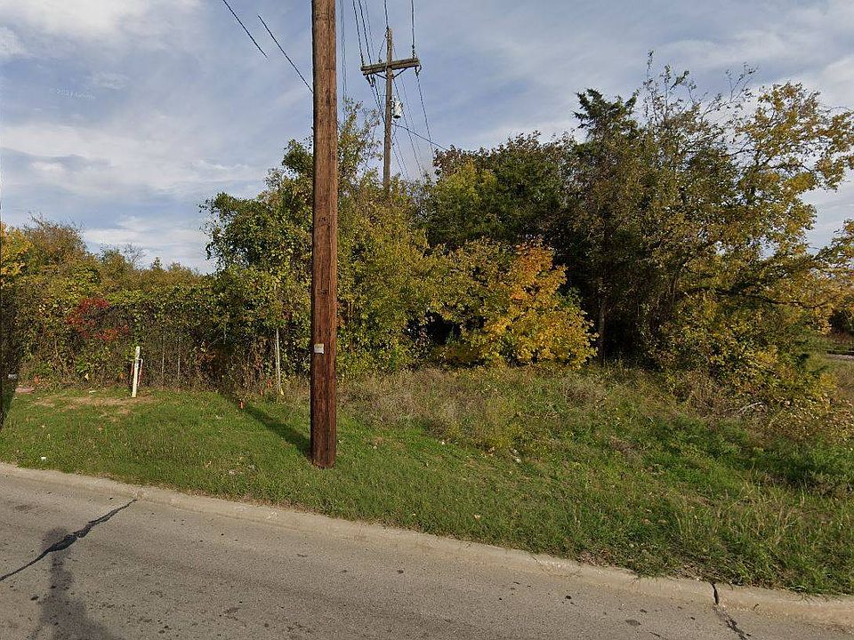 2nd image of 9001 Rock Island Rd