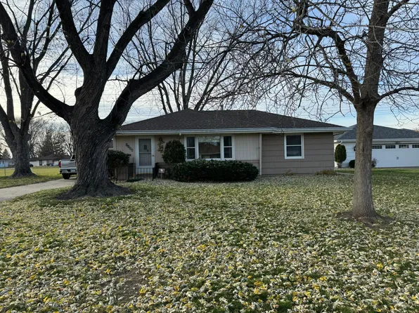 8824 Columbus Ave S, Bloomington, MN 55420