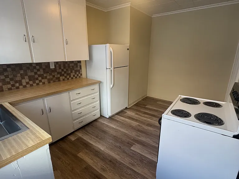 131 S Maple Ave #4 — Photo 7