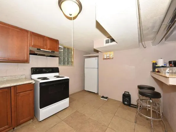 2335 S 16th St, Milwaukee, WI 53215