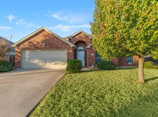 4813 Oakview Dr, Mansfield, TX 76063