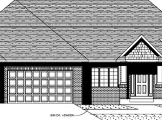 443 Collova Dr, Vadnais Heights, MN 55127