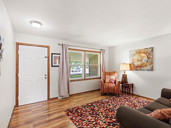 4th image of 5723 Richmond Dr