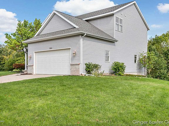 2nd image of 184 Glen Carin Dr NE