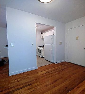 4th image of 132 W 112th St #5B