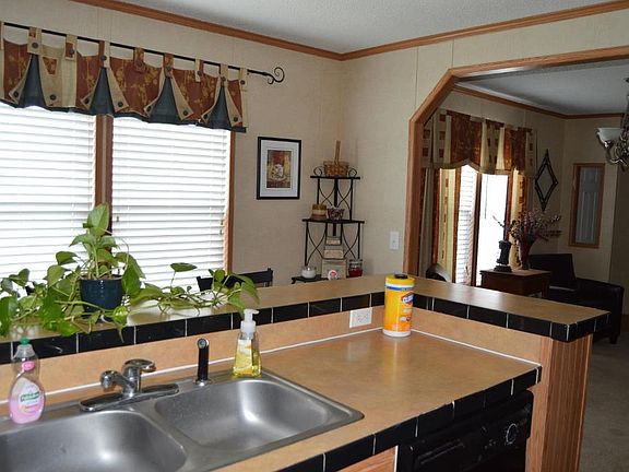3rd image of 3921 Sherri Ln