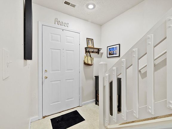 4th image of 4133 W Heritage Way