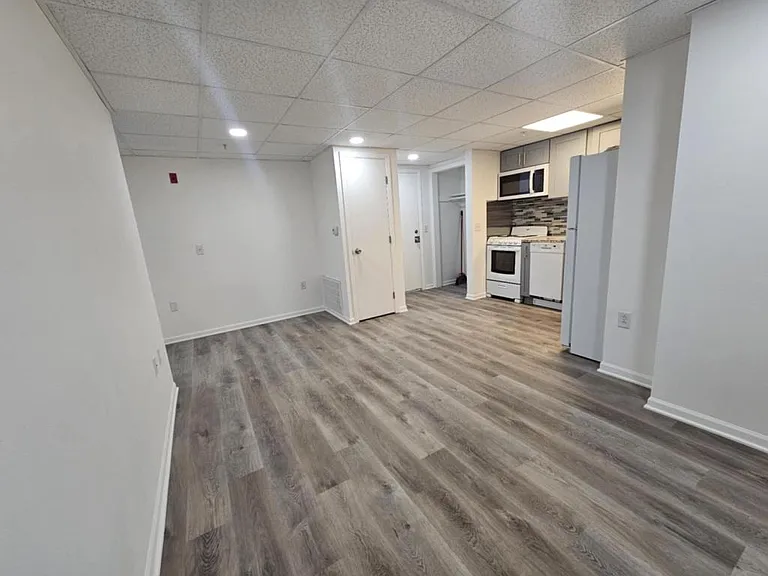 218 N Main St #1 — Photo 3