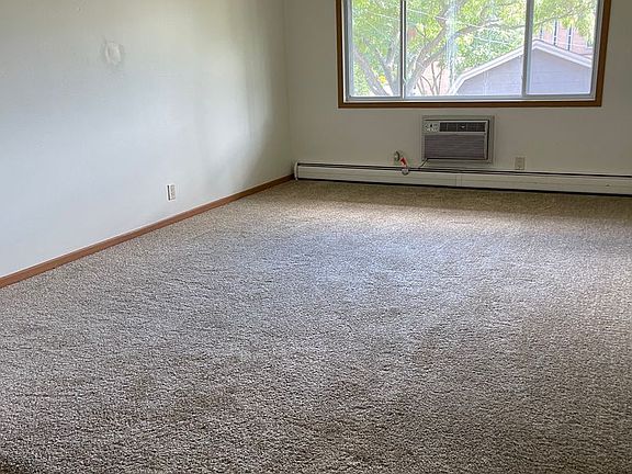 2nd image of 1016 Grandview Dr #210