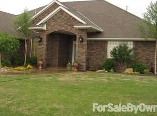 836 Hummingbird Dr, Cache, OK 73527