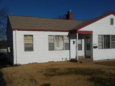 10333 Saint Charles Rock Rd, Saint Ann, MO, 63074
