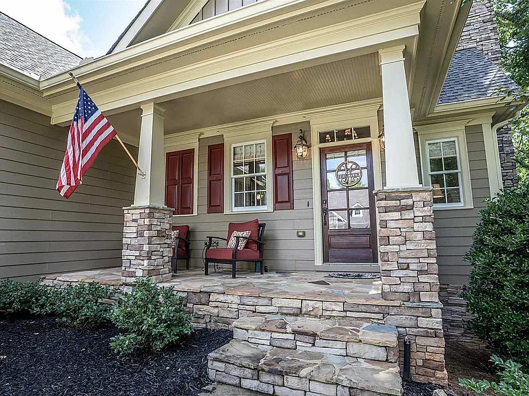 Harbor Ridge Dr — Photo 1