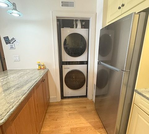 3rd image of 33 Sleeper St APT 210