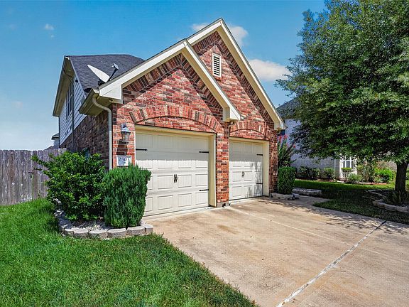4th image of 2503 Golf Ridge Cir