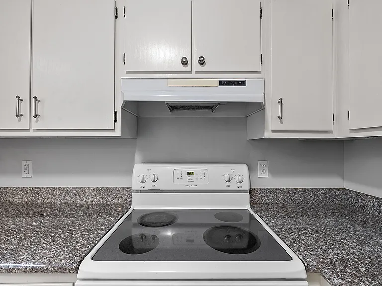 305 Old Fox Trl — Photo 18