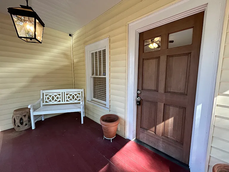 1058 Gilbert St SE — Photo 3