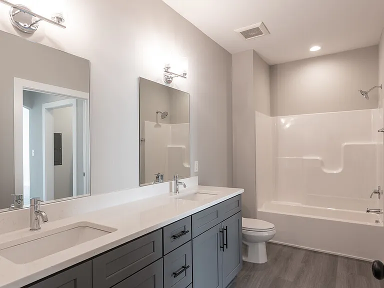 651 Town Center Dr #2102-968SF — Photo 6