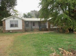 808 NE 2nd St, Hoxie, AR 72433