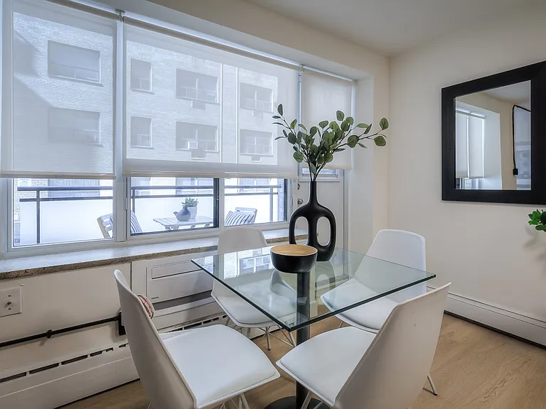 420 Eglinton Ave E #405 — Photo 14