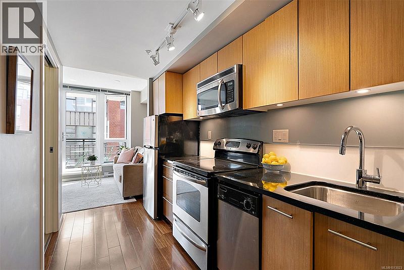Victoria Apartment for rent - 1 Bedroom — photo 2