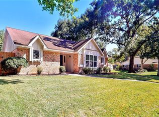 970 Chamboard Ln, Houston, TX 77018