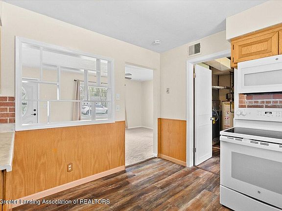 4th image of 6223 Hilliard Rd