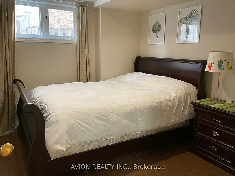 32 Manorheights St — Photo 8
