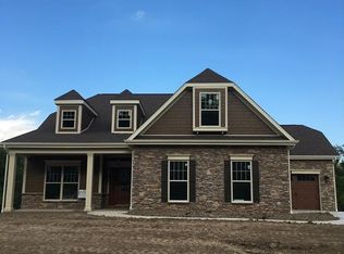 8 Mallard Ct, Export, PA 15632