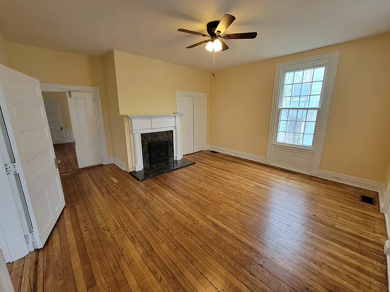 215 W Main St — Photo 20