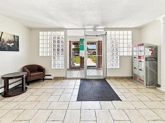 4th image of 851 Queenston Rd #202