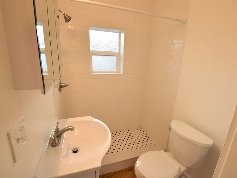1145 Pennsylvania Ave #2 — Photo 8