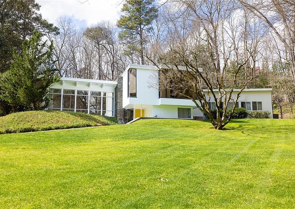 1st image of 3248 Nancy Creek Rd NW