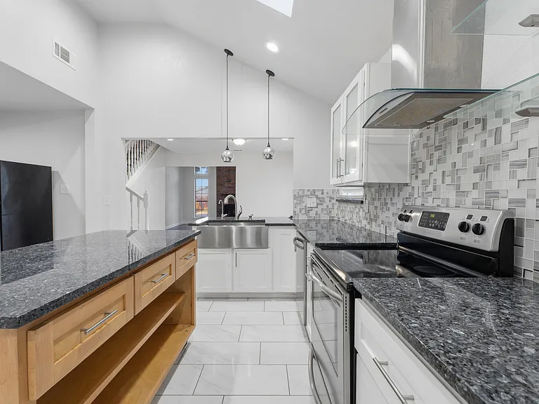 3721 Smartt St — Photo 11