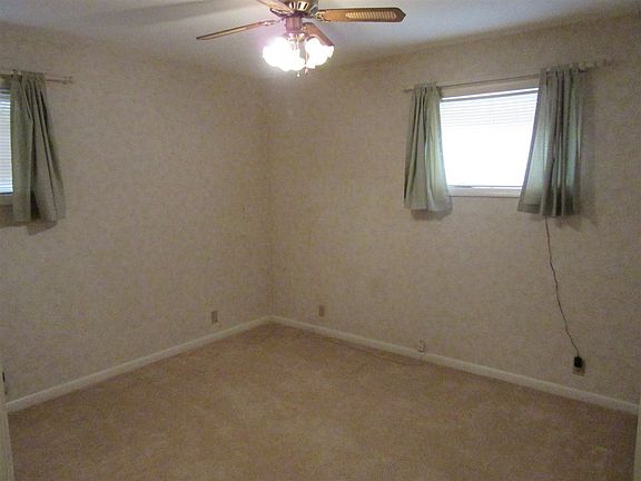 4th image of 6333 W McNeely St
