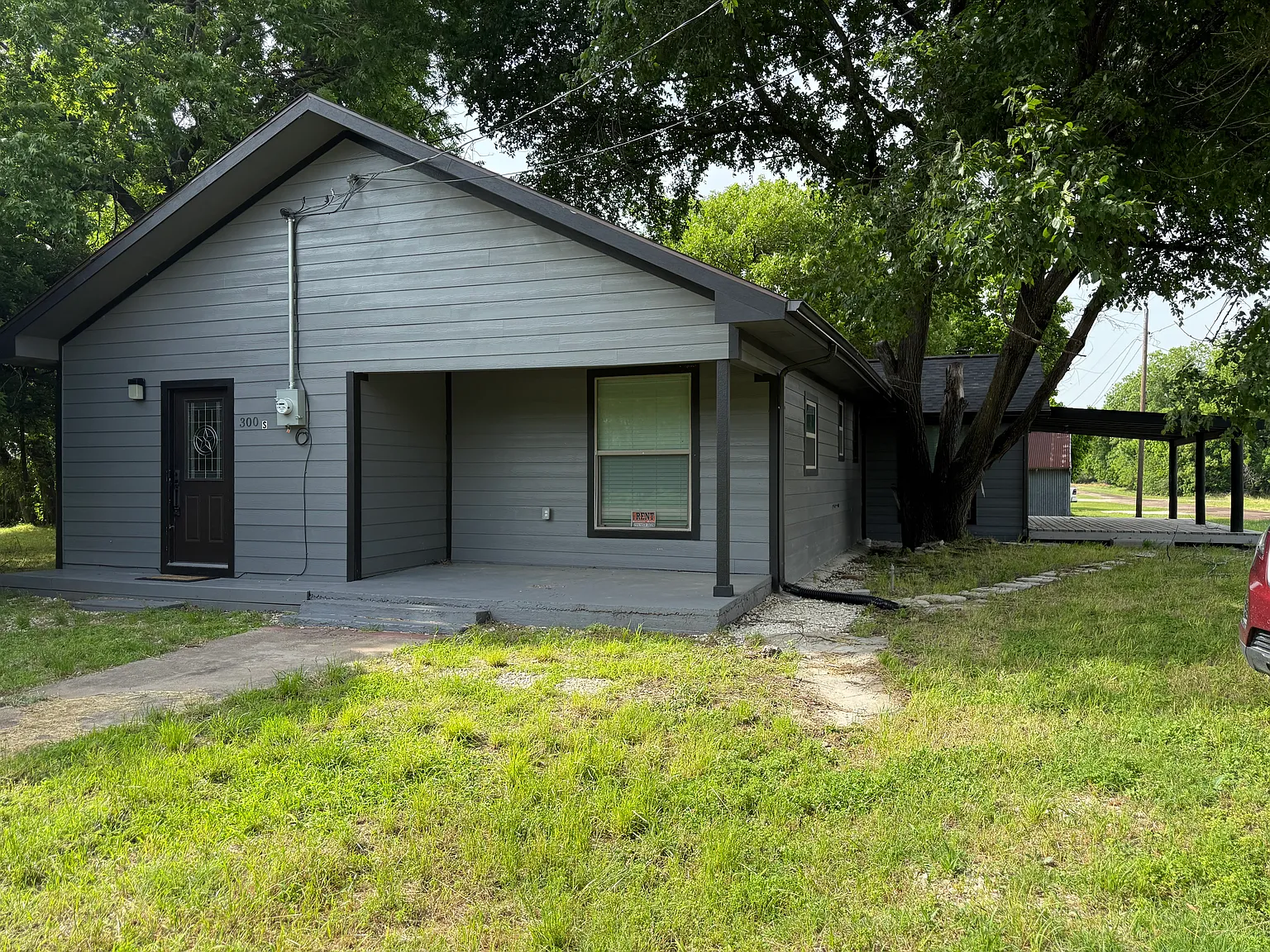 3 bed, 1496 sqft, $1,600 — Photo 3