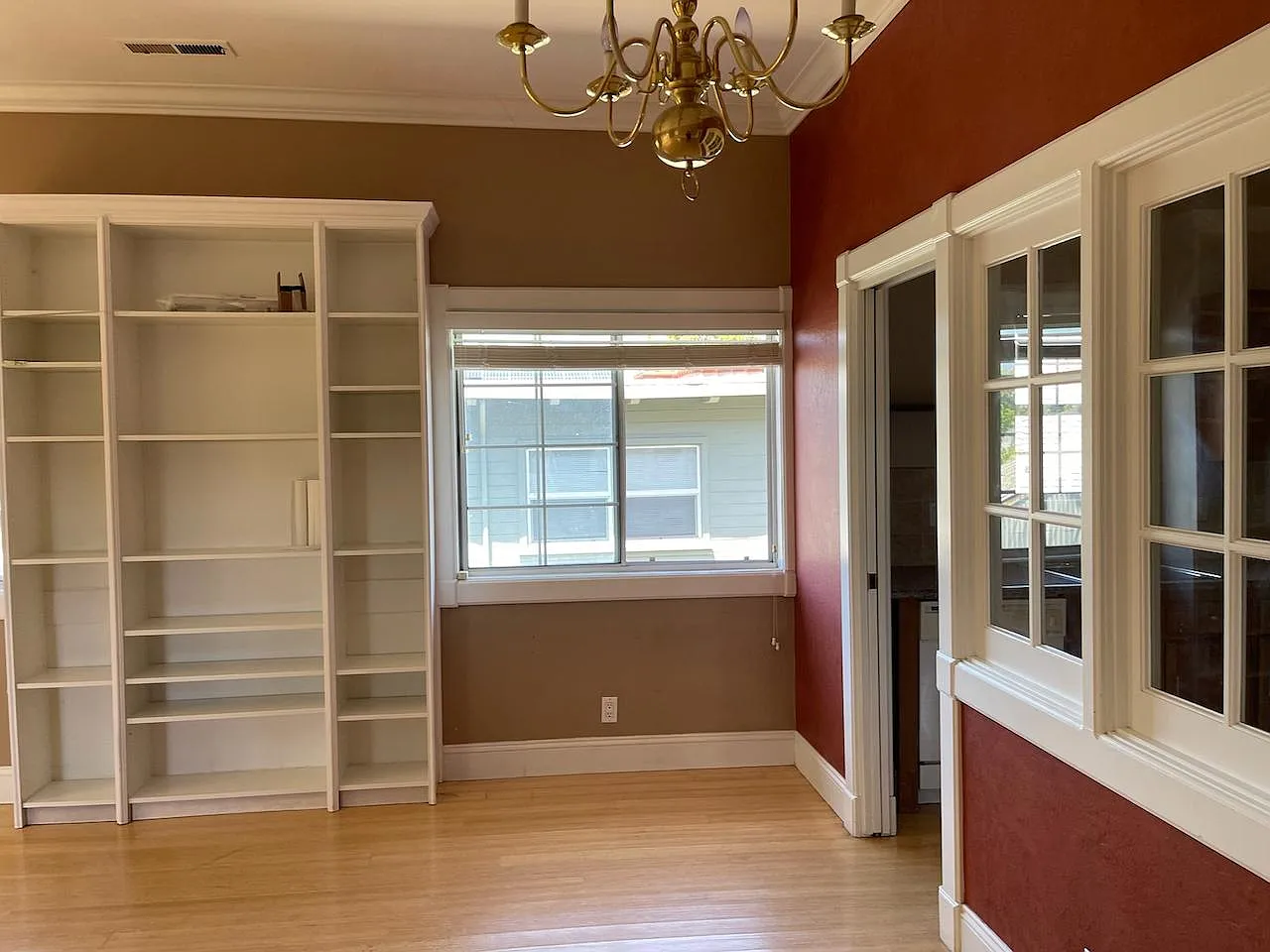 2 bed, 1200 sqft, $4,200 — Photo 2